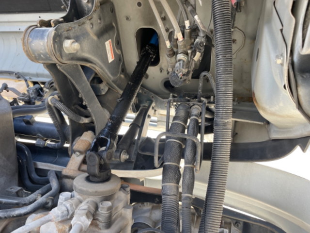 UDトラックスクオンアルミウイング大型（10t）[写真18]