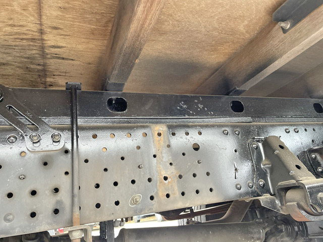 いすゞエルフアルミブロック小型（2t・3t）[写真23]