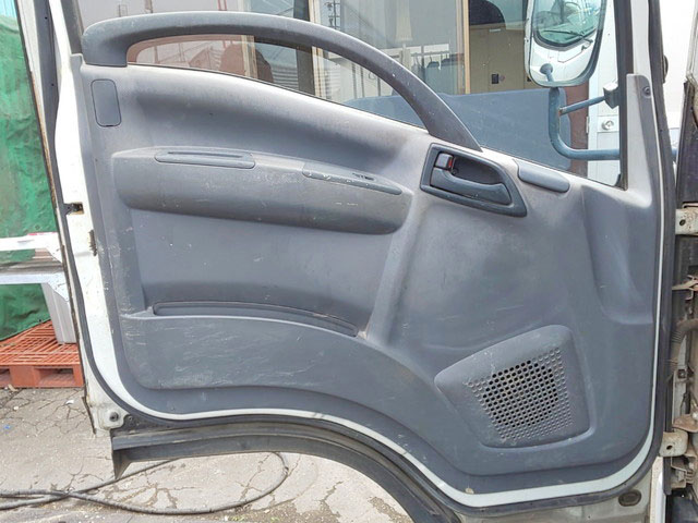 いすゞエルフアルミブロック小型（2t・3t）[写真29]