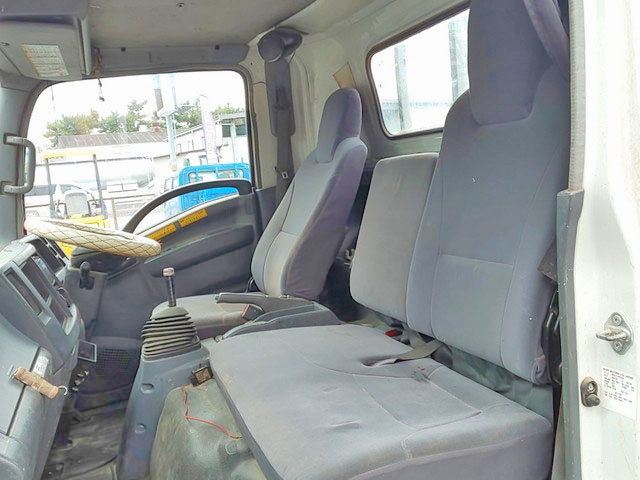 いすゞエルフアルミブロック小型（2t・3t）[写真32]