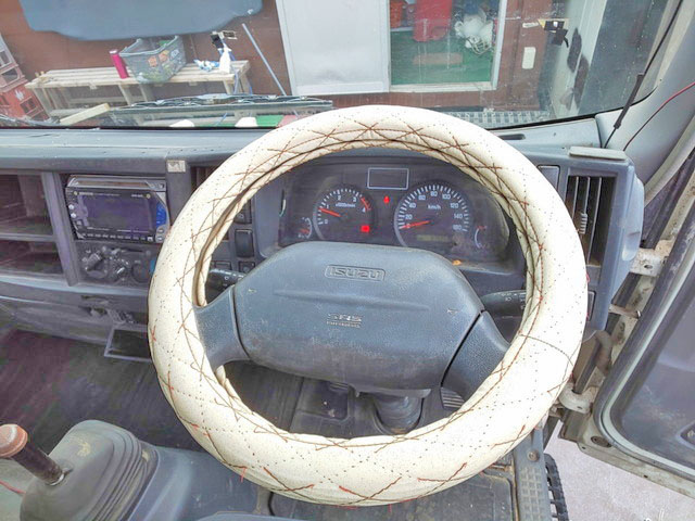 いすゞエルフアルミブロック小型（2t・3t）[写真36]