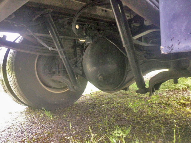 日野レンジャー冷蔵冷凍ウイング中型（4t）[写真23]