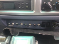 日野レンジャー冷蔵冷凍ウイング中型（4t）[写真35]