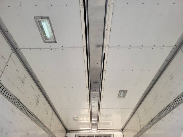 日野レンジャー冷蔵冷凍ウイング中型（4t）[写真16]