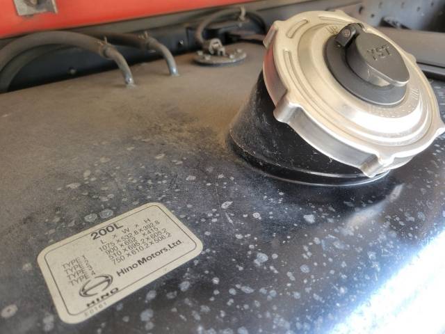 日野レンジャー冷蔵冷凍ウイング中型（4t）[写真28]