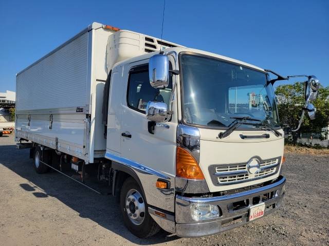 日野レンジャー冷蔵冷凍ウイング中型（4t）[写真03]