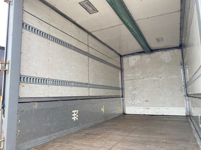 いすゞエルフアルミウイング小型（2t・3t）[写真11]