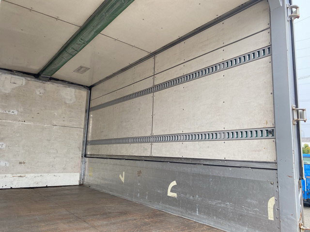 いすゞエルフアルミウイング小型（2t・3t）[写真12]