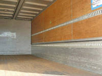 いすゞフォワードアルミウイング中型（4t）[写真10]