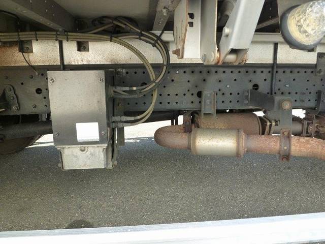 いすゞフォワードアルミウイング中型（4t）[写真29]