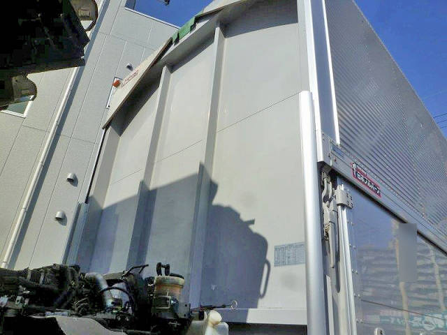 いすゞフォワードアルミウイング中型（4t）[写真31]