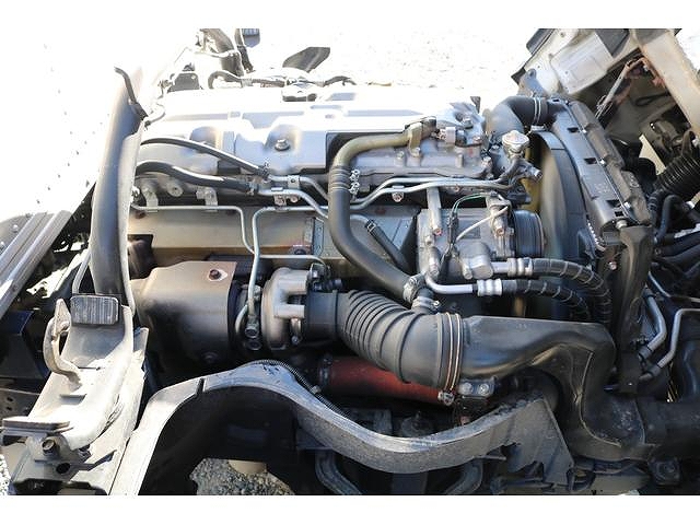 三菱ふそうキャンターアルミバン小型（2t・3t）[写真27]