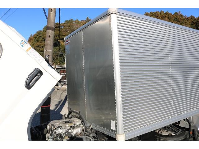 三菱ふそうキャンターアルミバン小型（2t・3t）[写真29]