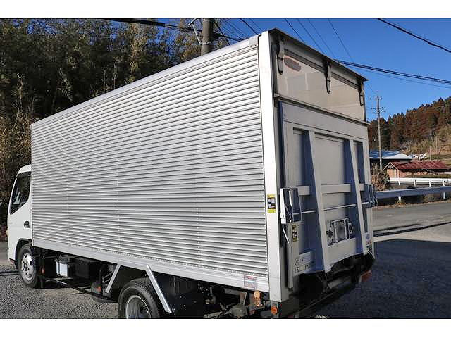 三菱ふそうキャンターアルミバン小型（2t・3t）[写真03]