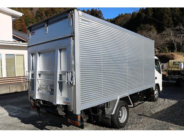 三菱ふそうキャンターアルミバン小型（2t・3t）[写真08]