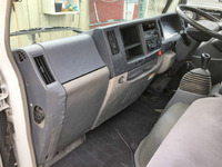 いすゞエルフ平ボディ小型（2t・3t）[写真30]