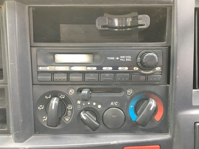 いすゞエルフ平ボディ小型（2t・3t）[写真36]