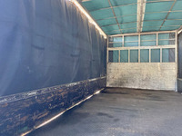 三菱ふそうキャンターカーテン車小型（2t・3t）[写真12]