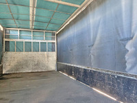 三菱ふそうキャンターカーテン車小型（2t・3t）[写真13]