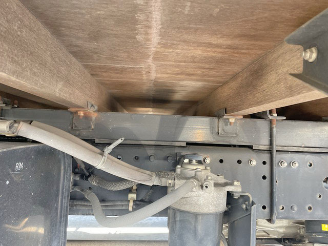 三菱ふそうキャンターカーテン車小型（2t・3t）[写真18]