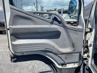 三菱ふそうキャンターカーテン車小型（2t・3t）[写真28]