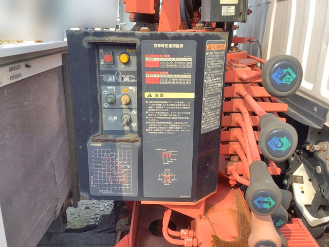 いすゞエルフクレーン3段小型（2t・3t）[写真15]