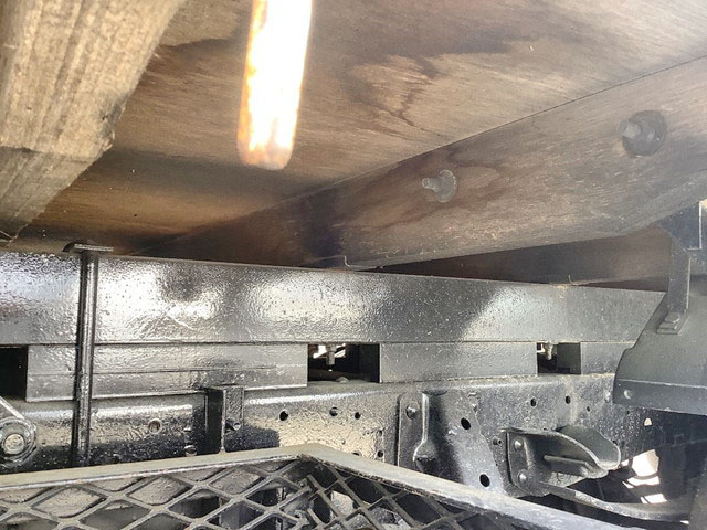 いすゞエルフクレーン3段小型（2t・3t）[写真27]