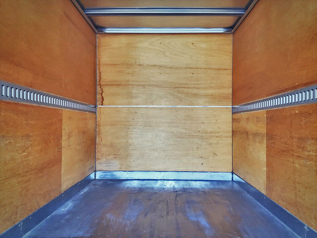 いすゞエルフアルミバン小型（2t・3t）[写真10]