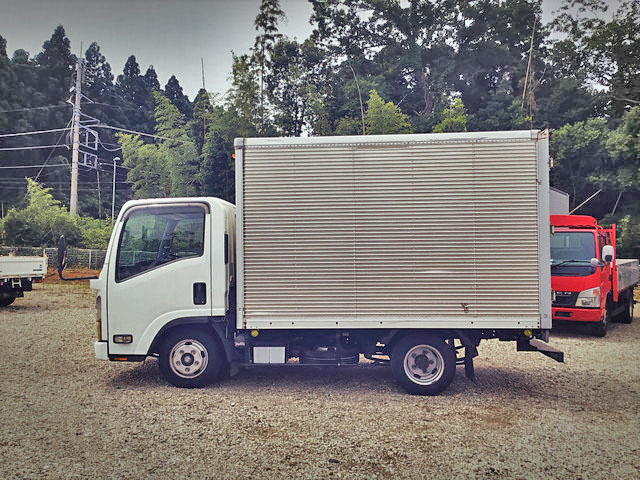 いすゞエルフアルミバン小型（2t・3t）[写真05]