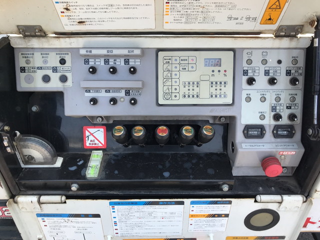 いすゞエルフ高所作業車小型（2t・3t）[写真10]