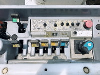 いすゞエルフ高所作業車小型（2t・3t）[写真17]