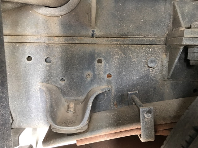 いすゞエルフ高所作業車小型（2t・3t）[写真23]