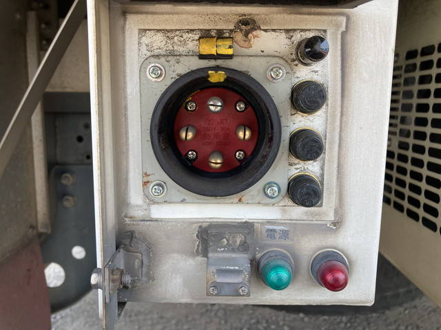 いすゞフォワード冷凍車（冷蔵車）増トン（6t・8t）[写真17]