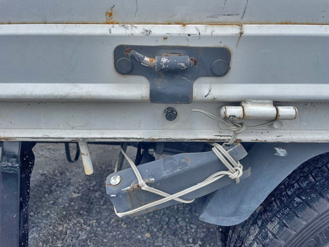 日野デュトロ平ボディ小型（2t・3t）[写真13]