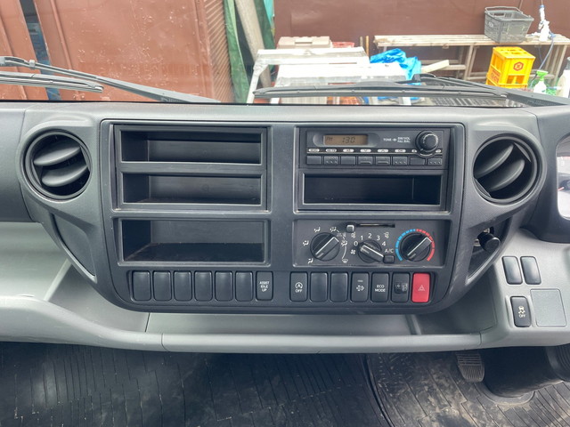 日野デュトロ平ボディ小型（2t・3t）[写真28]