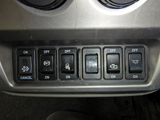 UDトラックスコンドルアルミウイング増トン（6t・8t）[写真26]