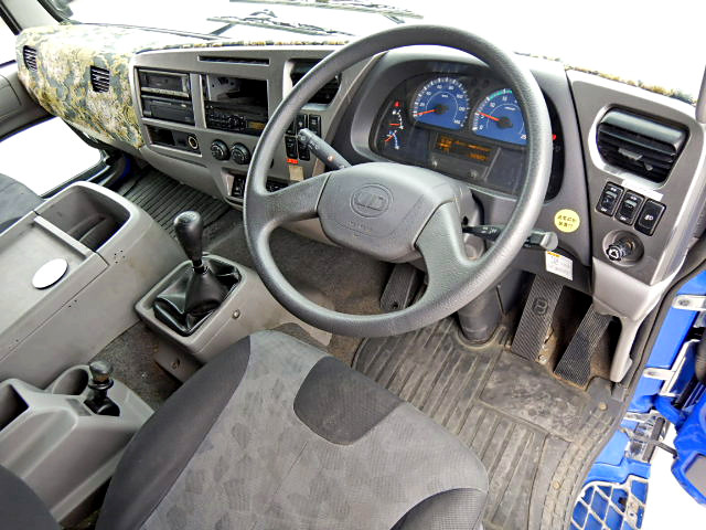 UDトラックスコンドルアルミウイング増トン（6t・8t）[写真34]