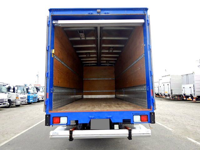 UDトラックスコンドルアルミウイング増トン（6t・8t）[写真06]