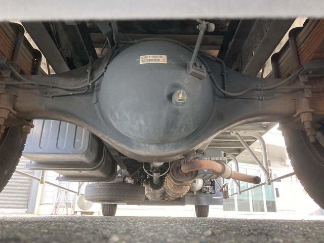 いすゞフォワードアルミバン中型（4t）[写真21]