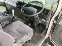 いすゞフォワードアルミバン中型（4t）[写真29]