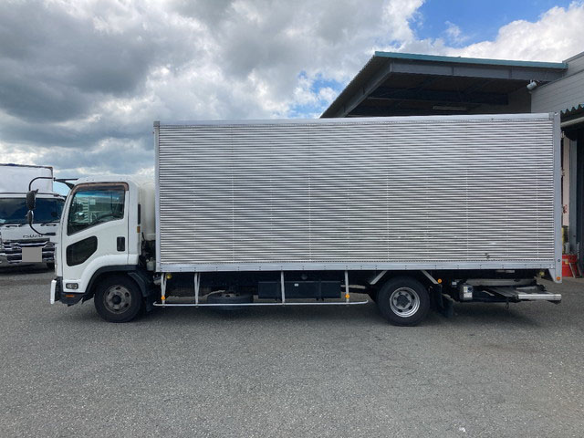 いすゞフォワードアルミバン中型（4t）[写真05]