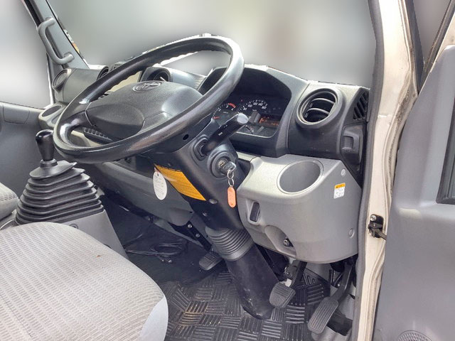 トヨタダイナ平ボディ小型（2t・3t）[写真30]