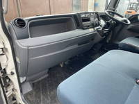 三菱ふそうキャンター冷凍車（冷蔵車）小型（2t・3t）[写真26]