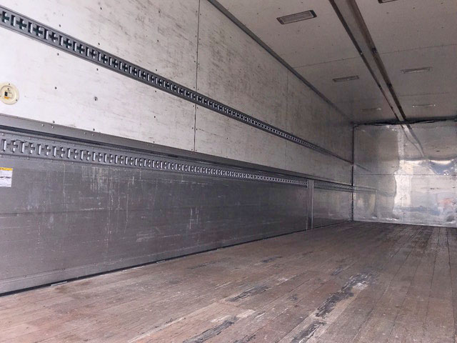 いすゞギガアルミウイング大型（10t）[写真11]