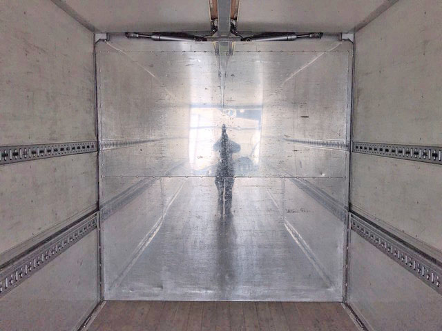 いすゞギガアルミウイング大型（10t）[写真14]