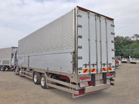 いすゞギガアルミウイング大型（10t）[写真04]