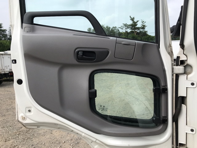 UDトラックスコンドルアルミバン中型（4t）[写真23]