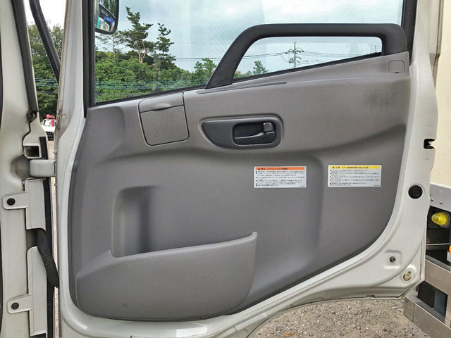 UDトラックスコンドルアルミバン中型（4t）[写真24]