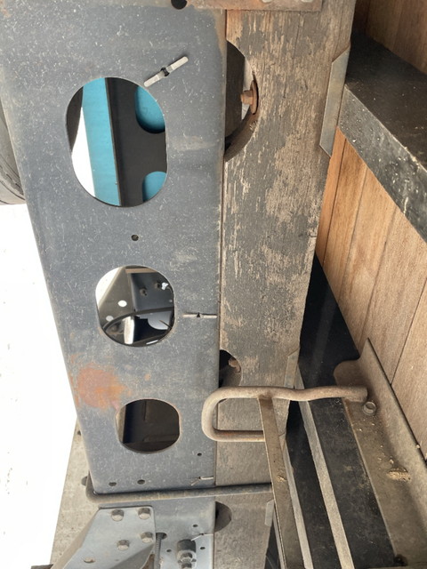 いすゞフォワードクレーン4段中型（4t）[写真24]