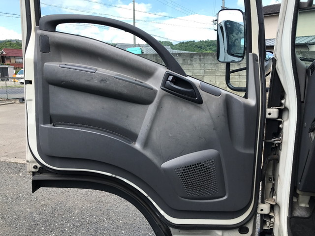 いすゞエルフ冷凍車（冷蔵車）小型（2t・3t）[写真26]